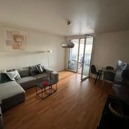 Hoche Nanterre. Apartmán Nanterre